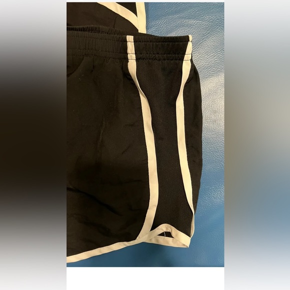 Danskin Now Shorts Girl's Size Large 10 12 Athletic  BUILT IN Underwear Black LN - Picture 3 of 5